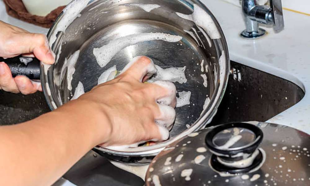 How To Clean Stainless Steel Cookware