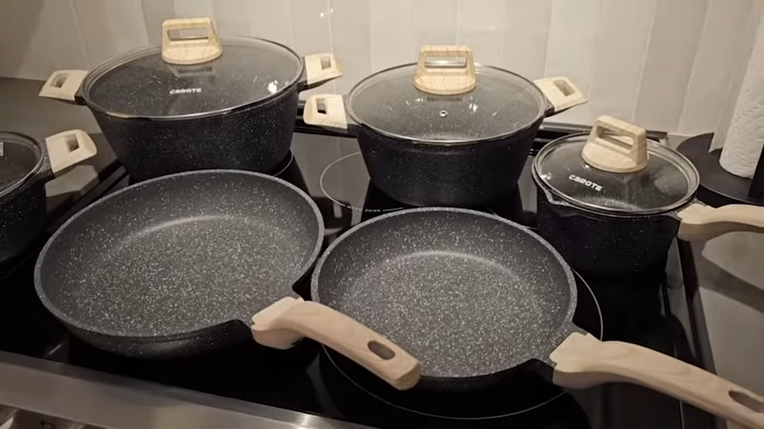 what is carote cookware made of